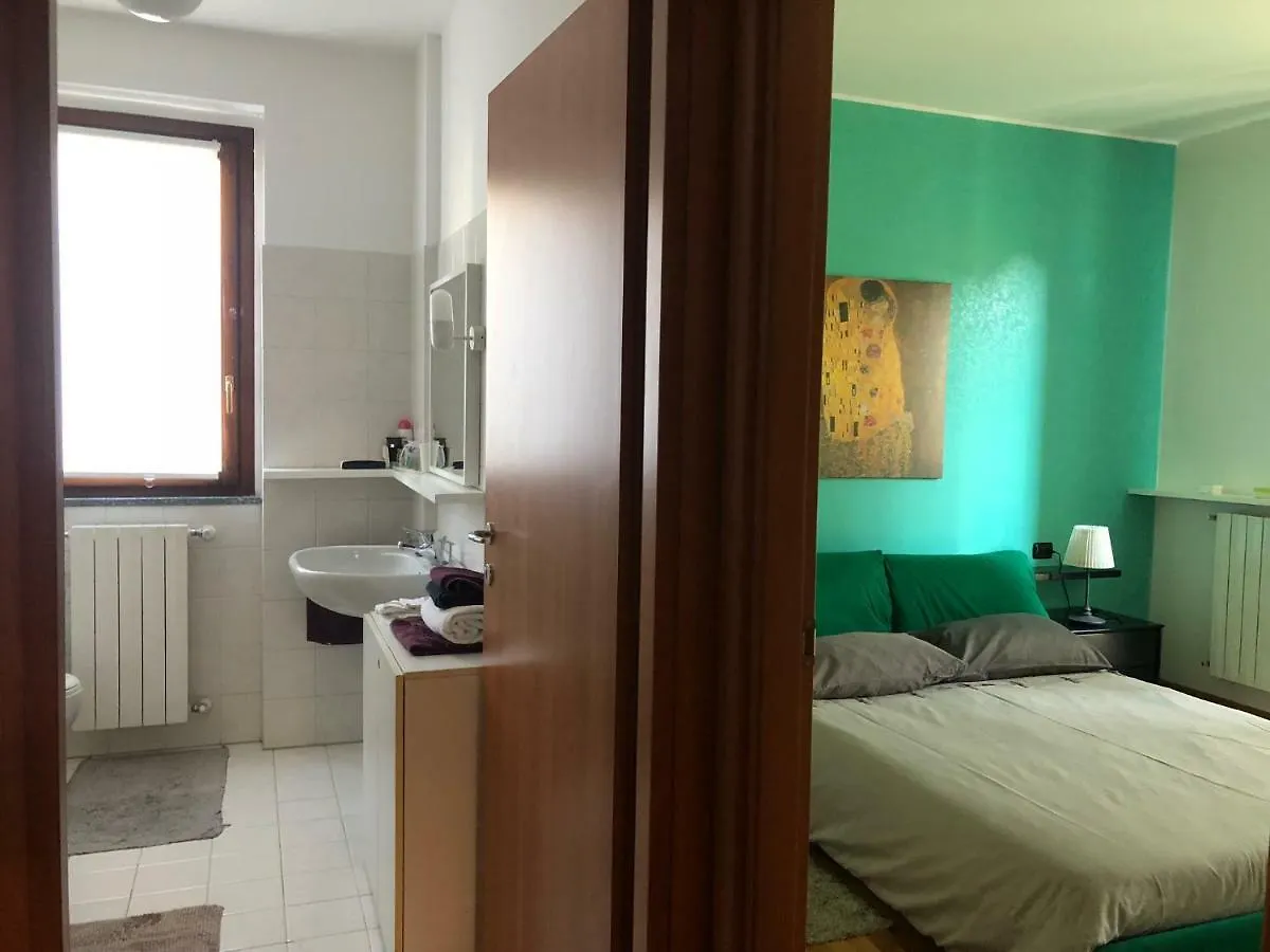 Casa Roma Lägenhet Turate Italien