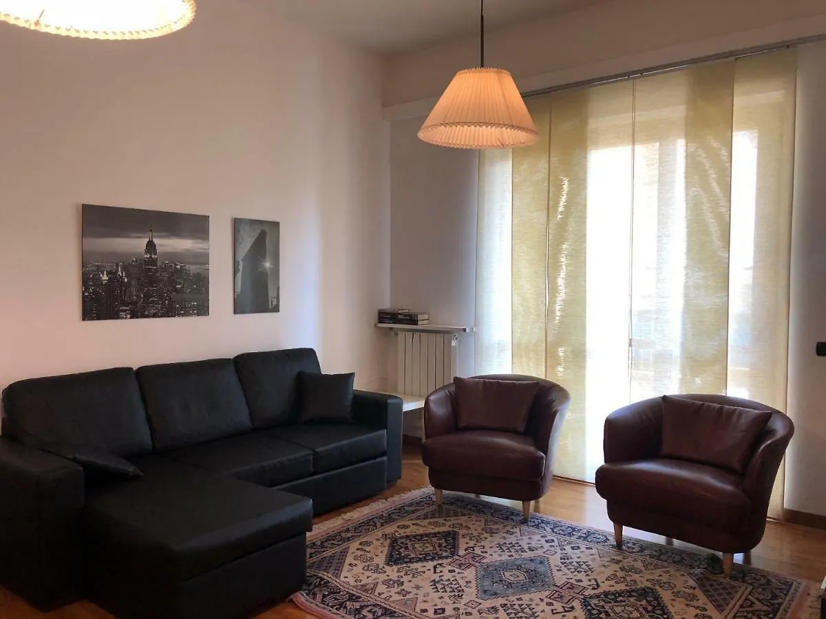 Casa Roma Lägenhet Turate Italien